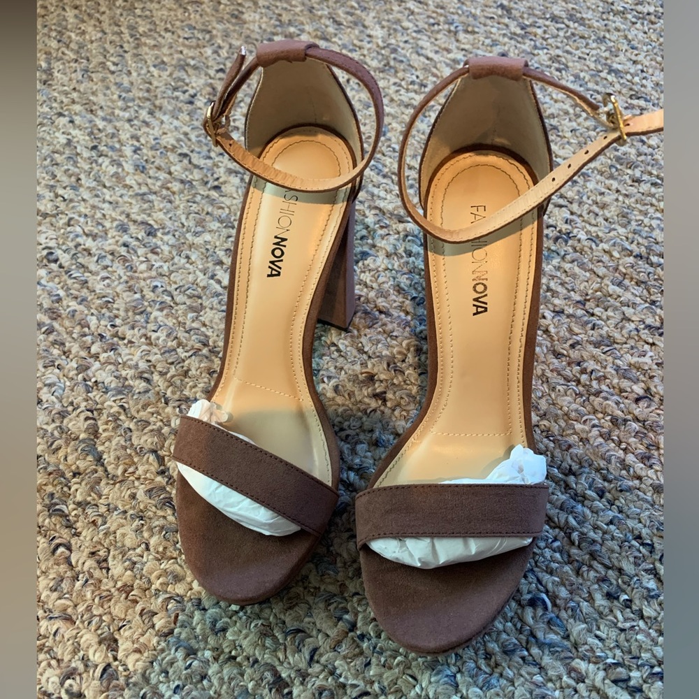 Fashion Nova Morrin03 Heels